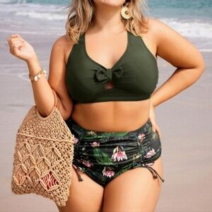 Floral High-Waisted Bikini  Womens Size 20W